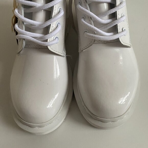 NWT Dr. Martens 1460 White Monochromatic Patent Leather Women's Boots Size 6 - Picture 12 of 16